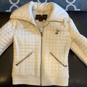 Louis Vuitton Authentic Quilted LV Coat Winter White